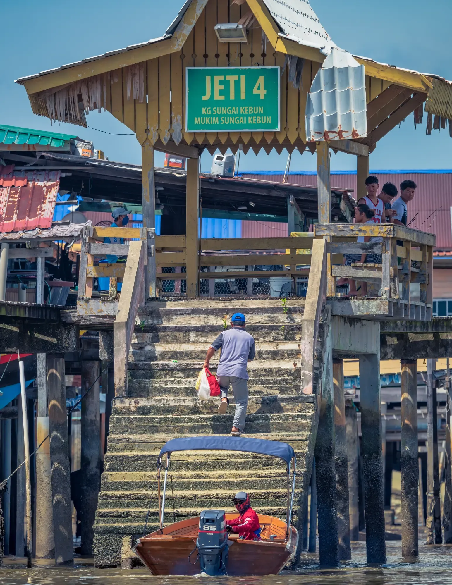 Přístaviště vodního taxi v Kampong Ayer